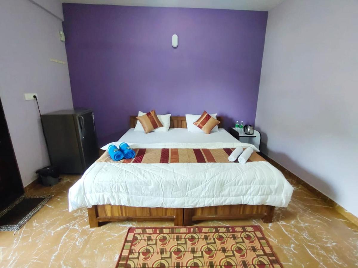 The Narrow Way Edward Guest House Candolim Exteriör bild