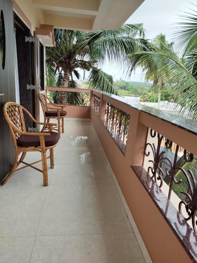The Narrow Way Edward Guest House Candolim Exteriör bild