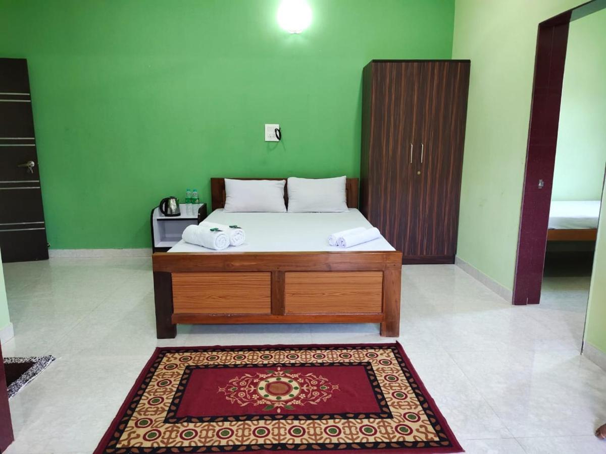 The Narrow Way Edward Guest House Candolim Exteriör bild